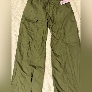 Green cargo pants